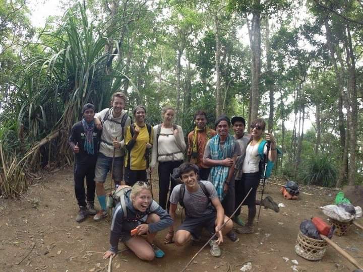 Guide and Porter Rinjani